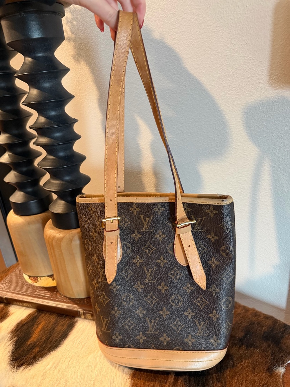 Louis Vuitton Monogram Canvas Bucket Shoulder Bag with Natural Leather Trim